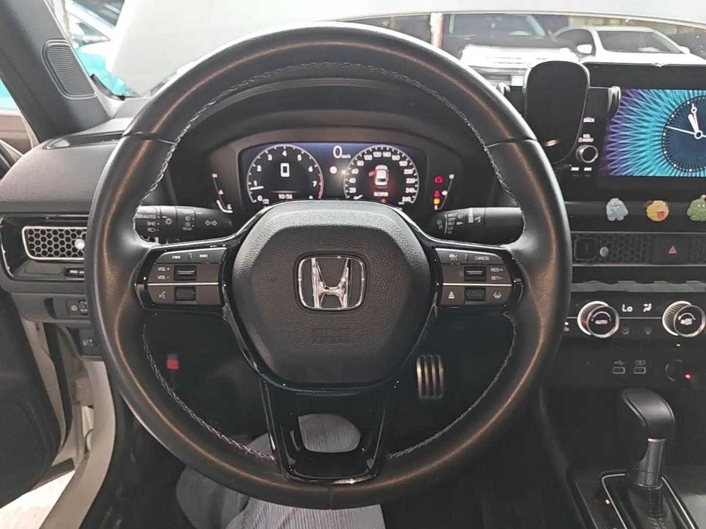 Honda Civic 2022 240TURBO CVT Dynamic Edition — миниатюра 13