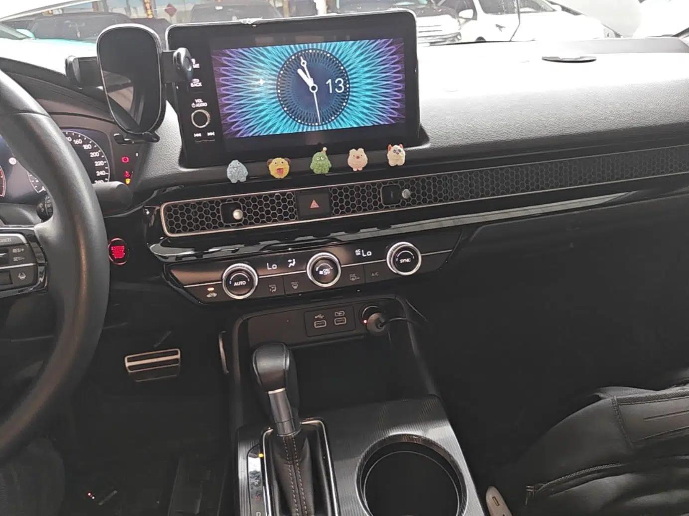 Honda Civic 2022 240TURBO CVT Dynamic Edition — миниатюра 15