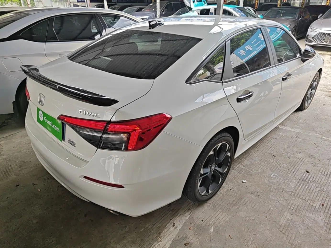 Honda Civic 2022 240TURBO CVT Dynamic Edition — миниатюра 6