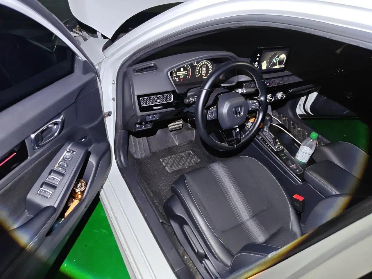 Honda Civic 2022 240TURBO CVT Dynamic Edition — миниатюра 16