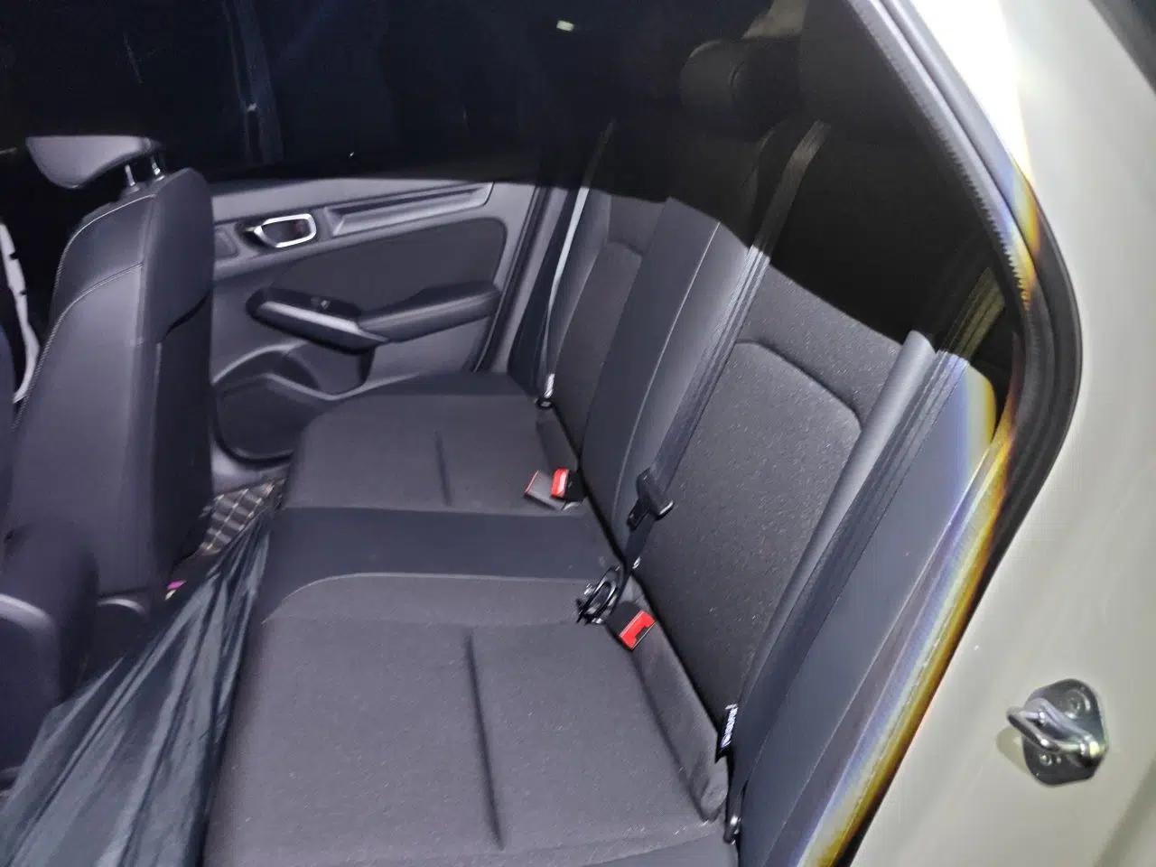 Honda Civic 2022 240TURBO CVT Dynamic Edition — миниатюра 17