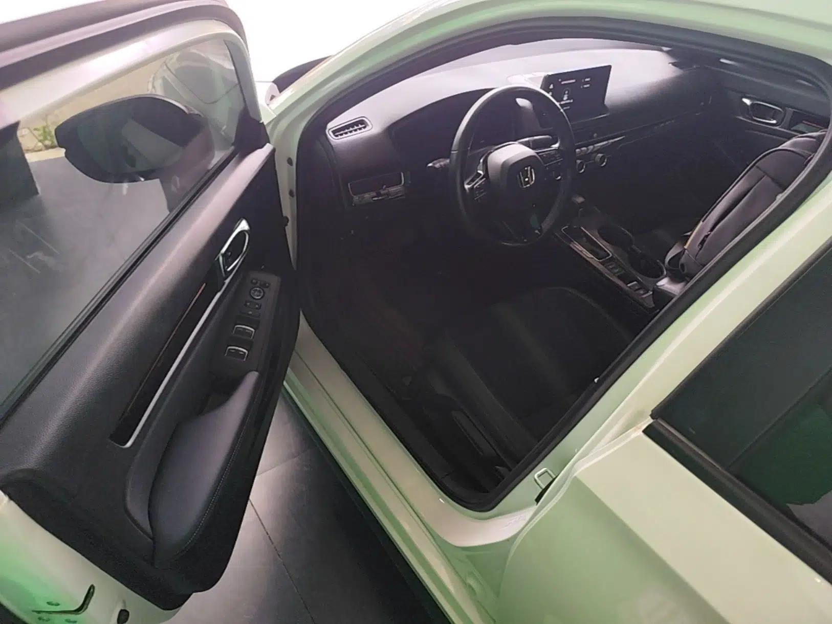 Honda Civic 2025 240TURBO CVT SmartFun Pro — миниатюра 23