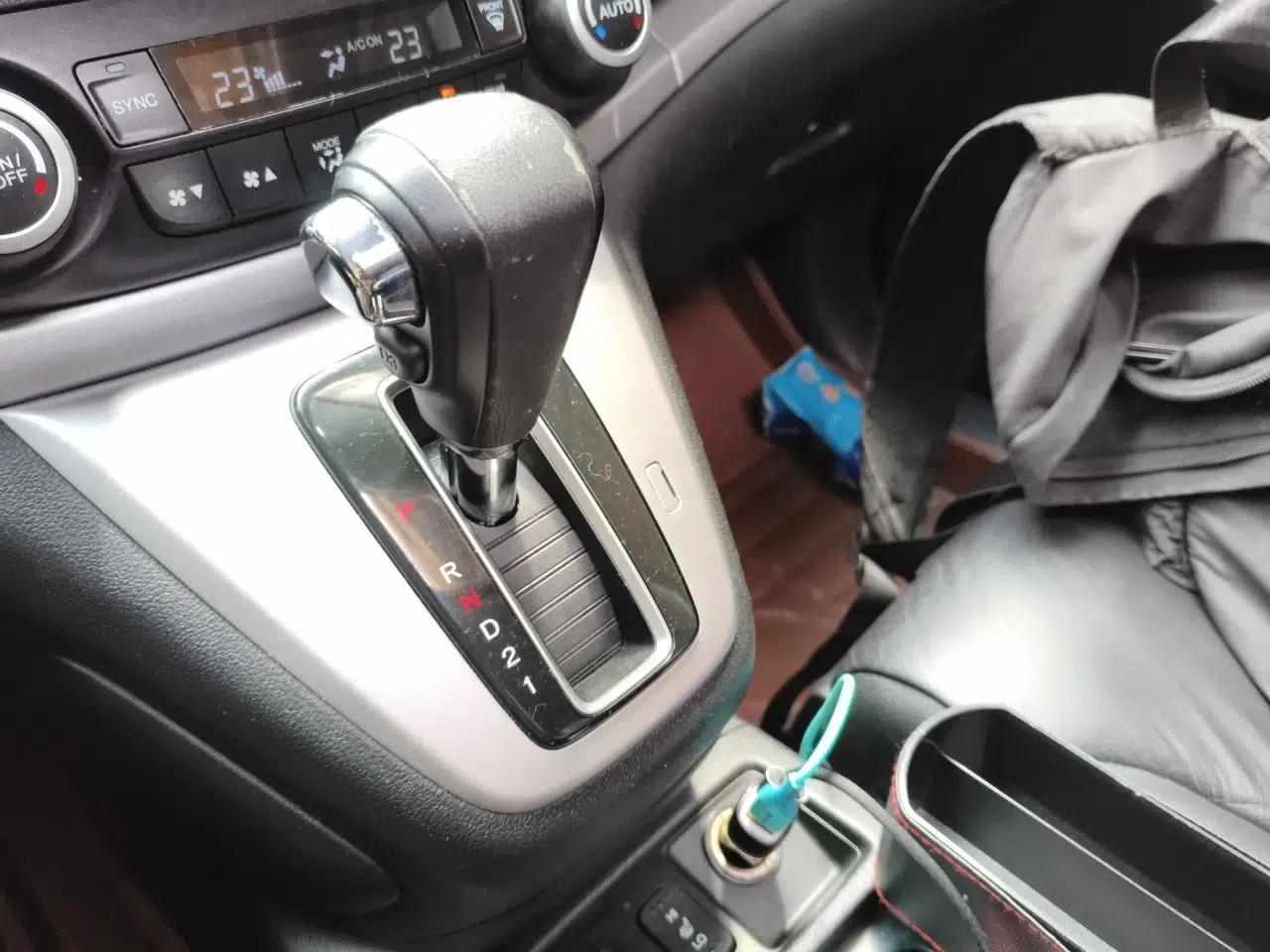 Honda CR-V 2013 2.4L two-wheel drive luxury version — миниатюра 14