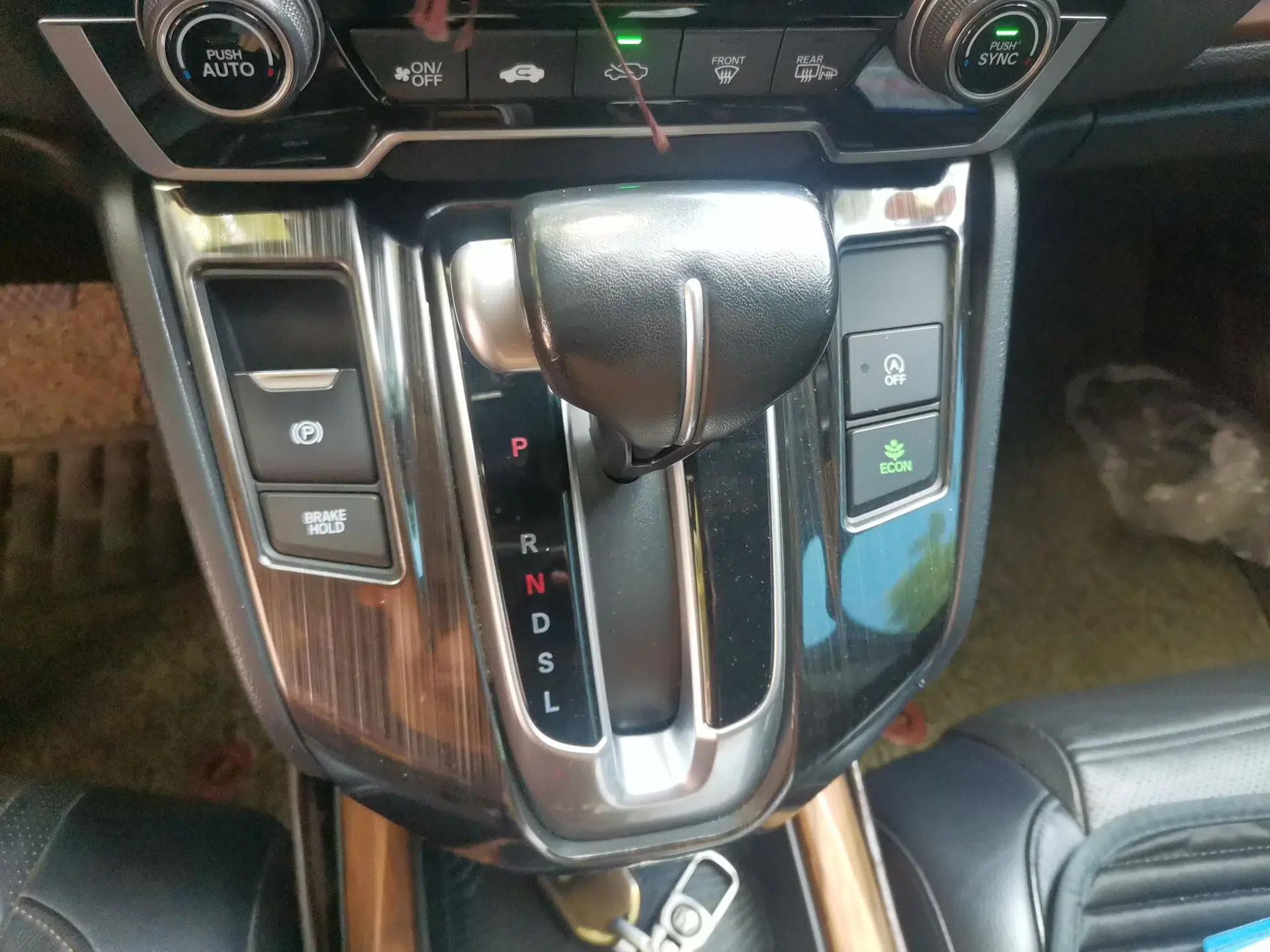 Honda CR-V 2017 240TURBO CVT Front-Wheel Drive Fashion Edition — миниатюра 14
