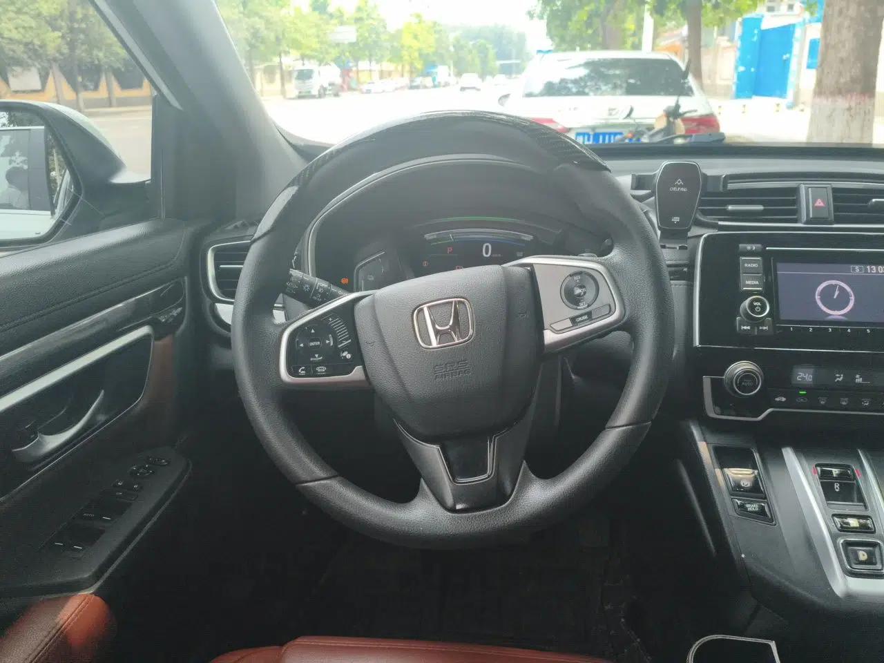 Honda CR-V 2017 Hybrid 2.0L Pure Speed Edition — миниатюра 10