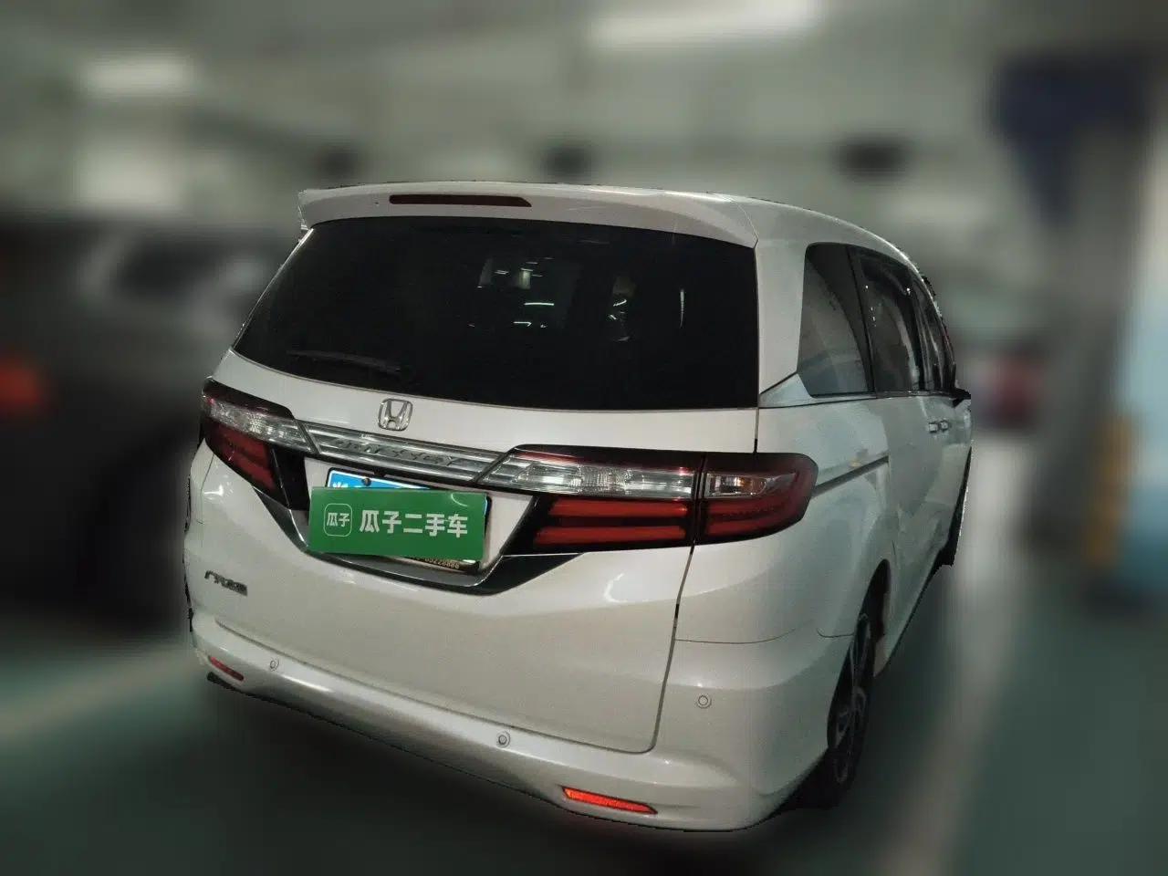 Honda Odyssey 2015 2.4L Smart Edition — миниатюра 6