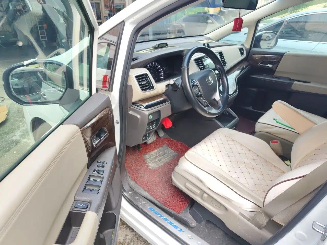 Honda Odyssey 2015 Revised 2.4L Luxury Edition — миниатюра 16