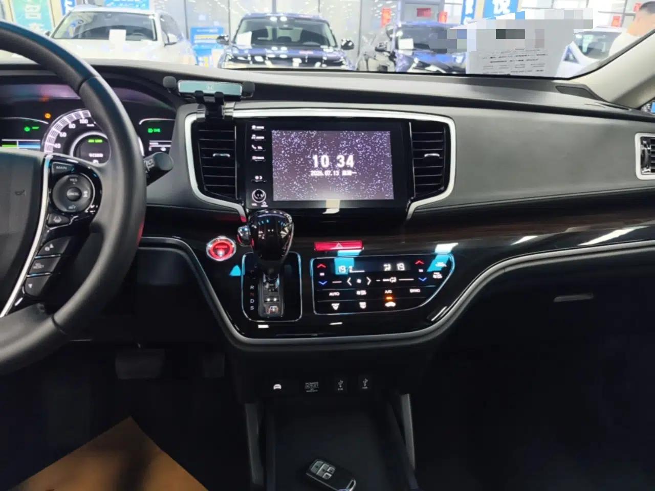 Honda Odyssey 2021 2.0L Rui·Luxury Edition — миниатюра 15