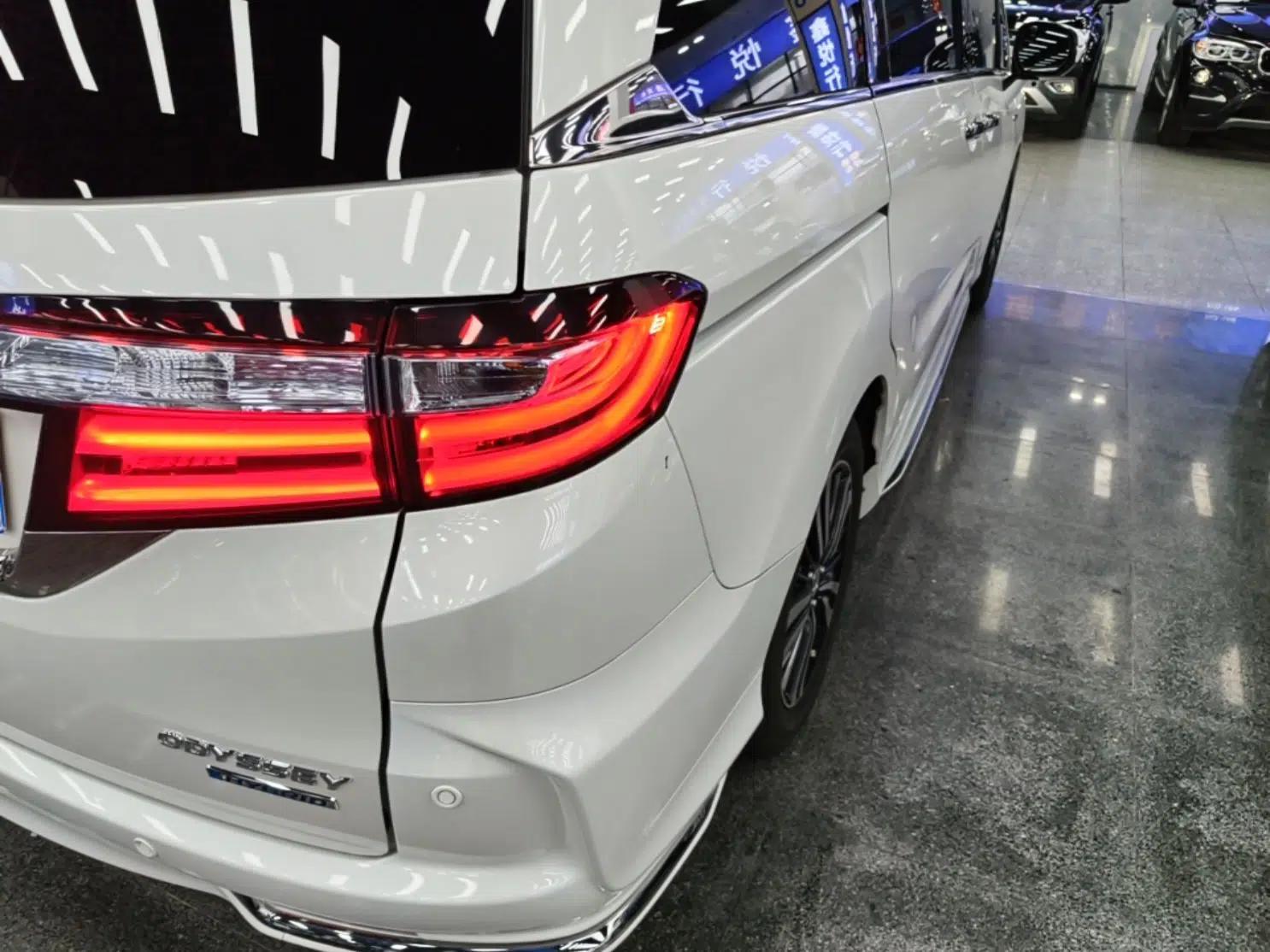 Honda Odyssey 2021 2.0L Rui·Luxury Edition — миниатюра 9