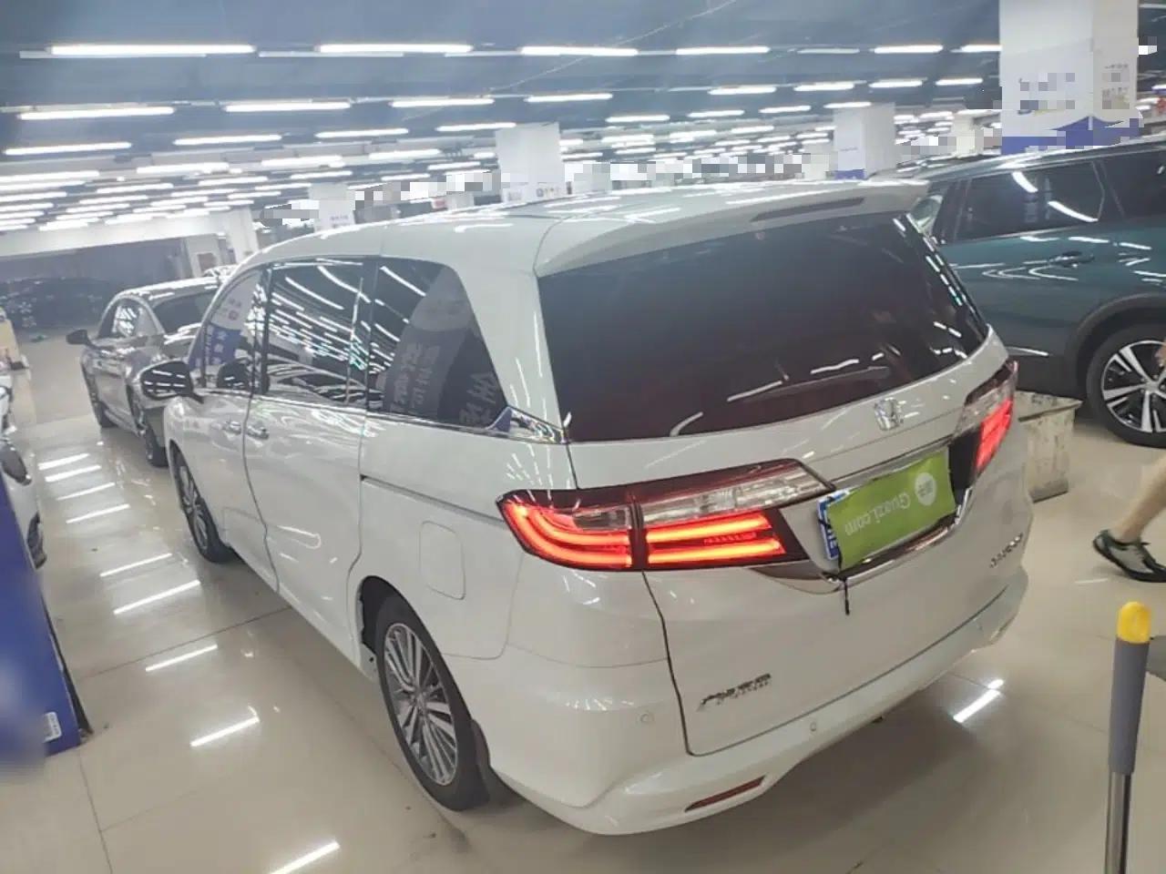 Honda Odyssey 2018 2.4L Smart Edition — миниатюра 4