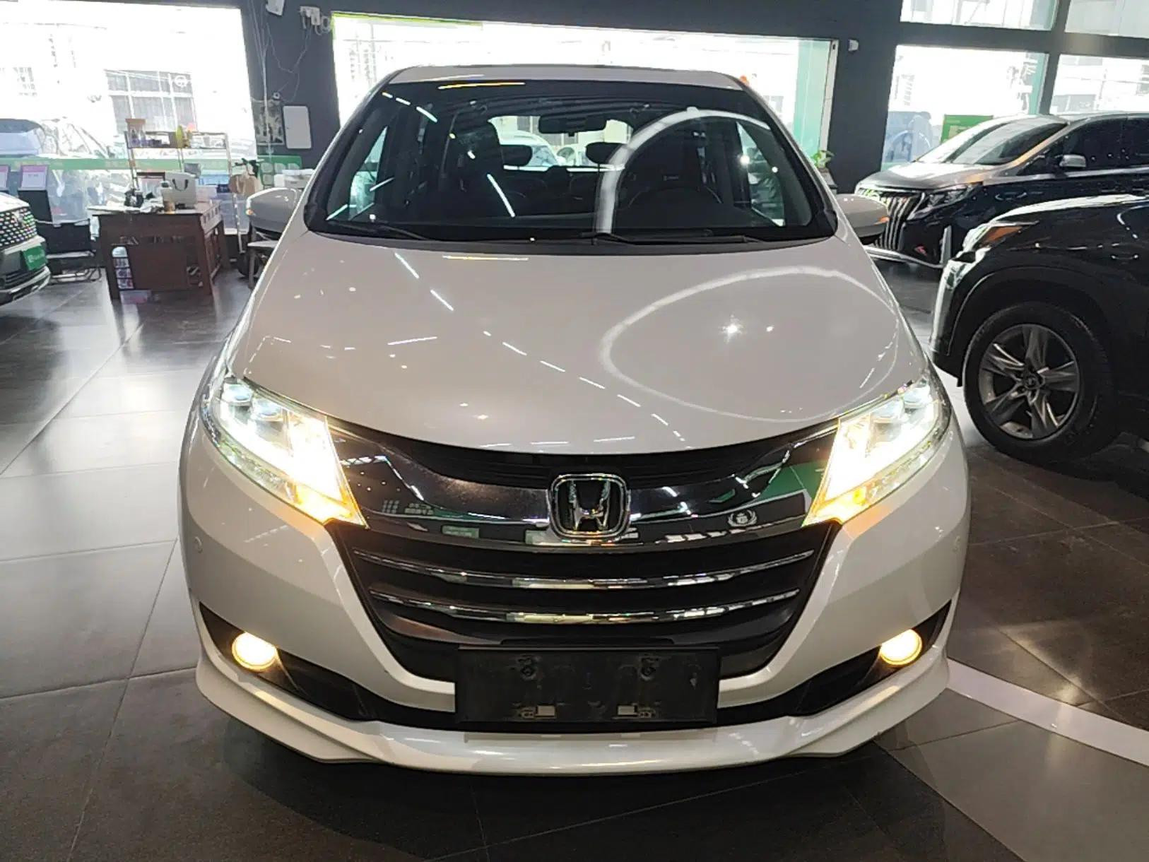 Honda Odyssey 2015 2.4L Smart Edition — миниатюра 2