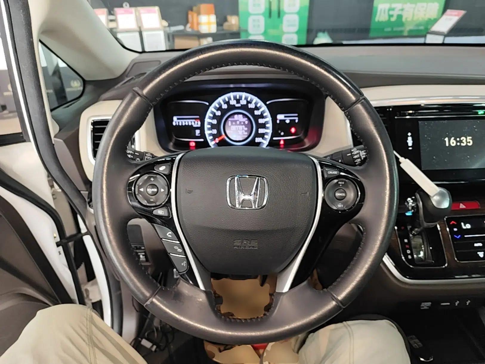 Honda Odyssey 2015 2.4L Smart Edition — миниатюра 18