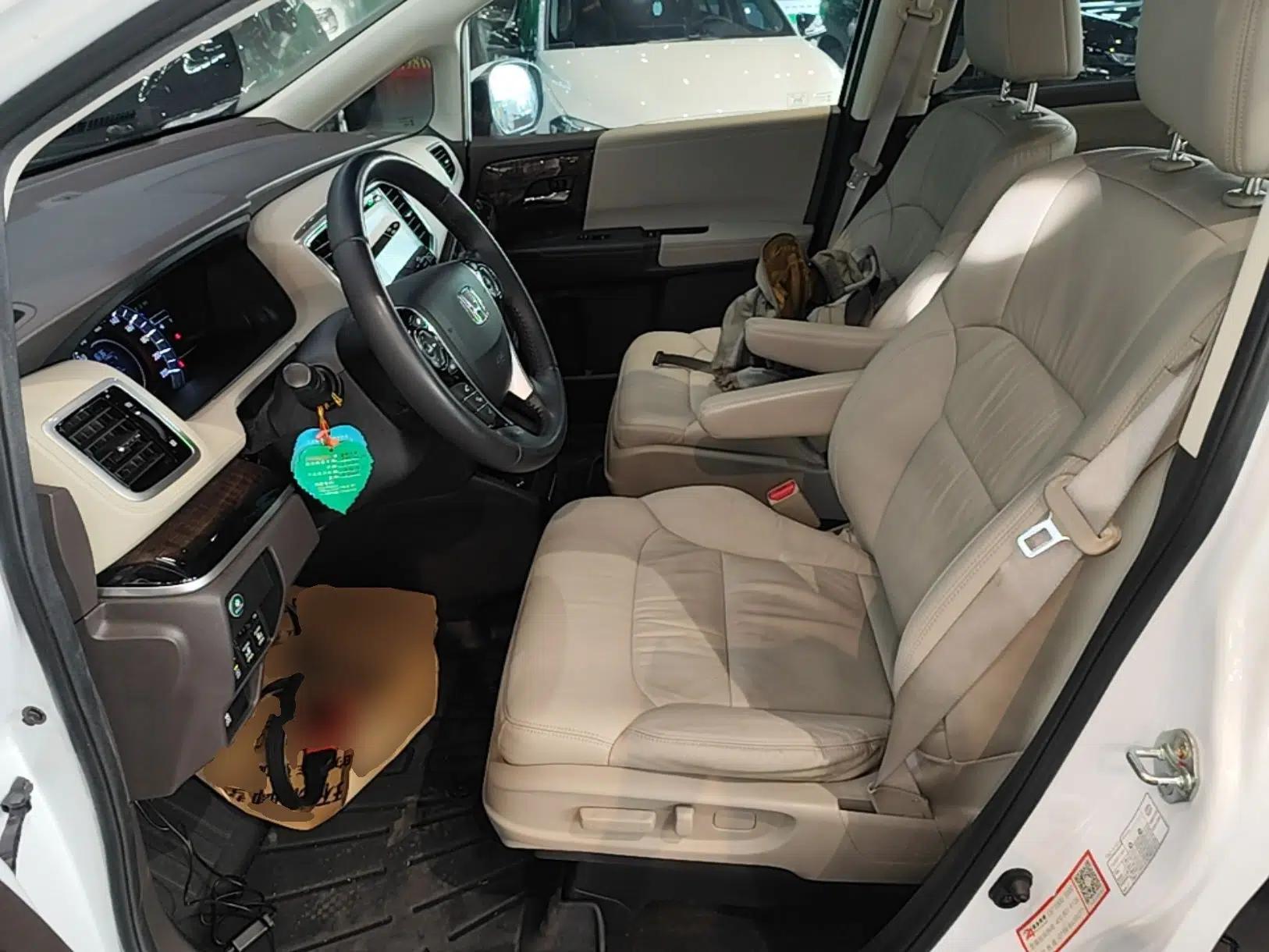 Honda Odyssey 2015 2.4L Smart Edition — миниатюра 22