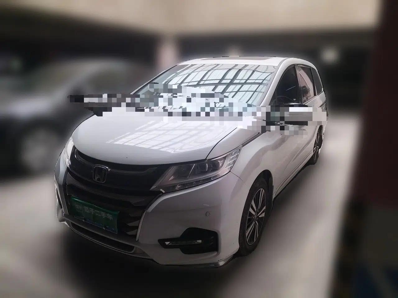 Honda Odyssey 2015 2.4L Smart Edition — миниатюра 1