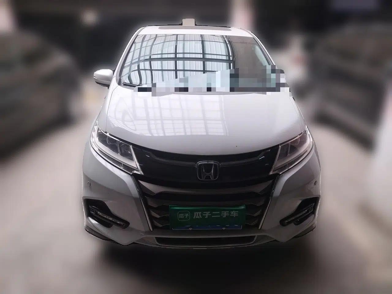 Honda Odyssey 2015 2.4L Smart Edition — миниатюра 2