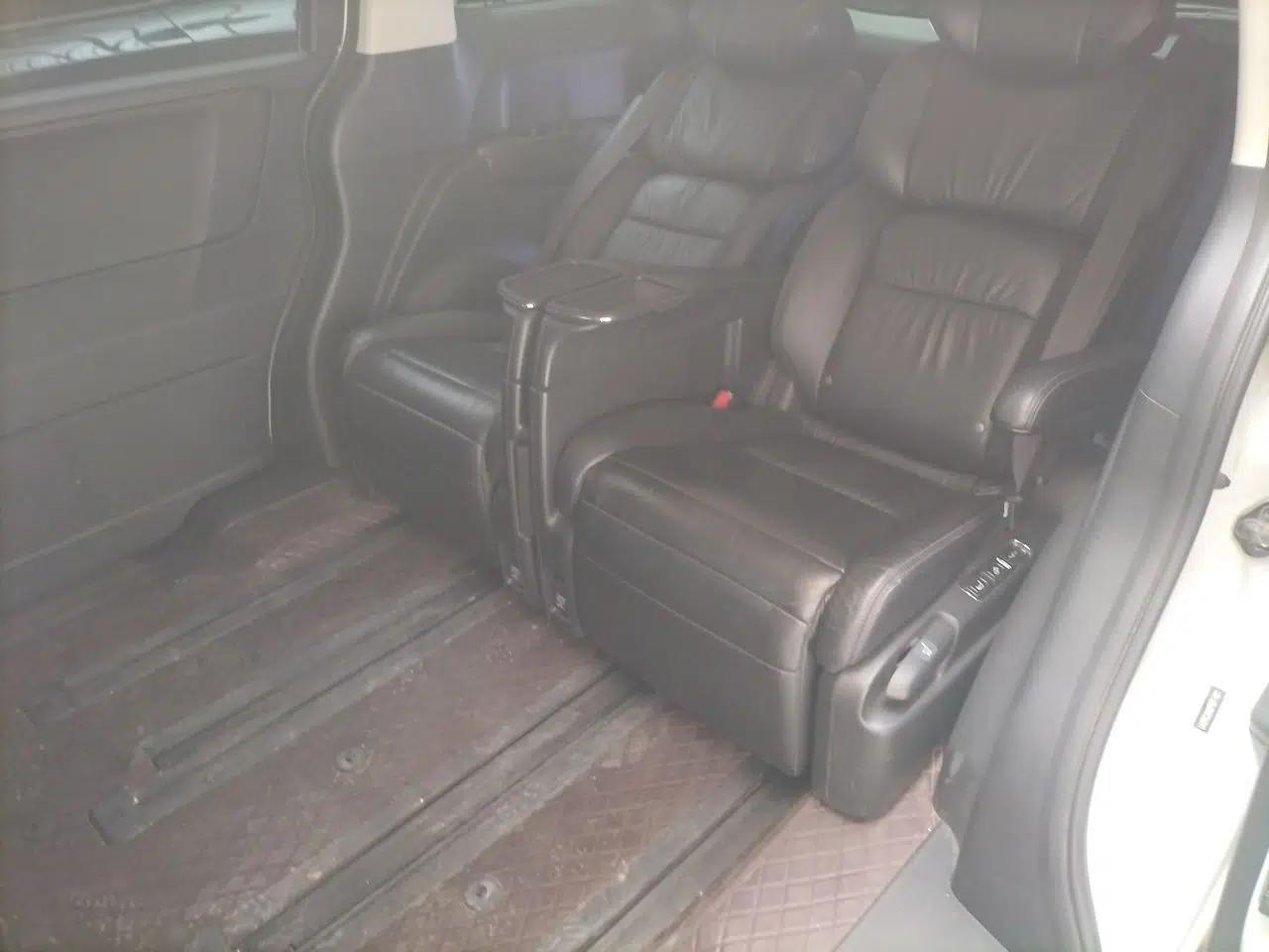 Honda Odyssey 2015 2.4L Smart Edition — миниатюра 17