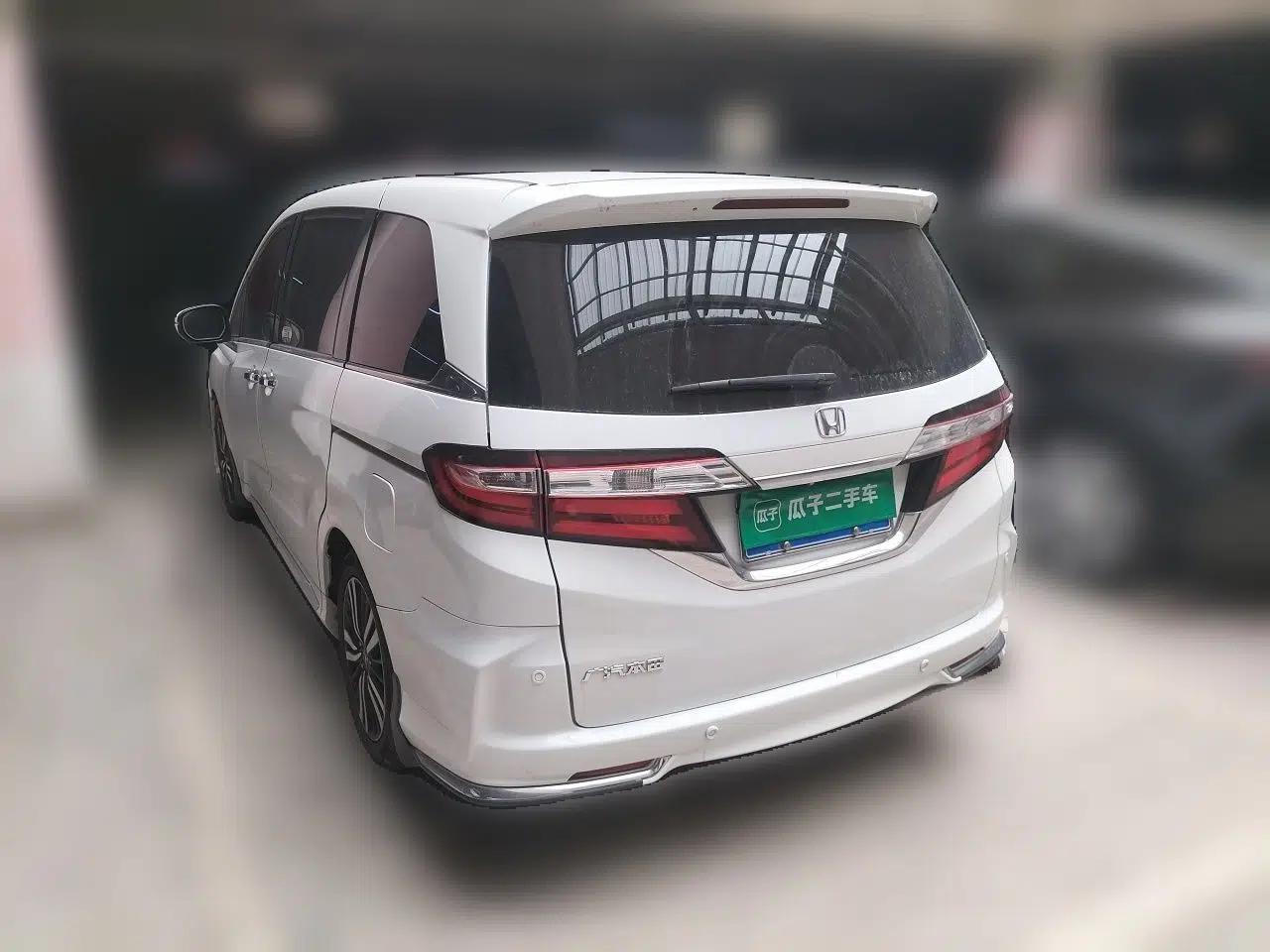 Honda Odyssey 2015 2.4L Smart Edition — миниатюра 4