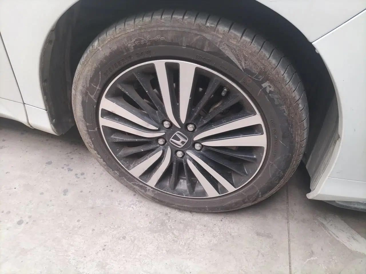Honda Odyssey 2015 2.4L Smart Edition — миниатюра 8