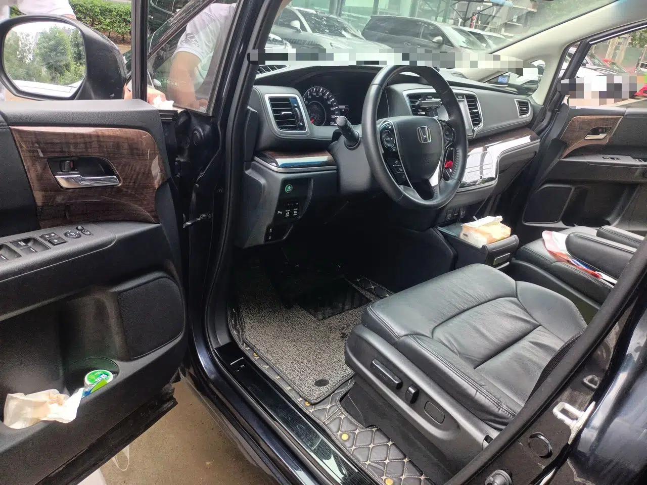 Honda Odyssey 2017 2.4L Smart Edition — миниатюра 16
