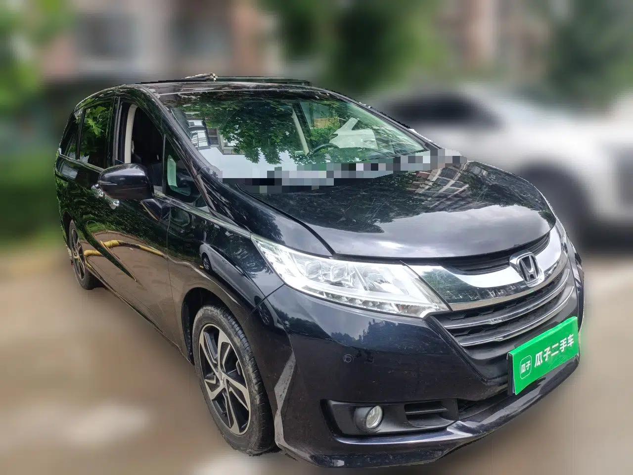 Honda Odyssey 2017 2.4L Smart Edition — миниатюра 3