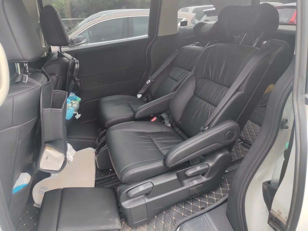 Honda Odyssey 2019 2.0L Rui·Smart Edition — миниатюра 17