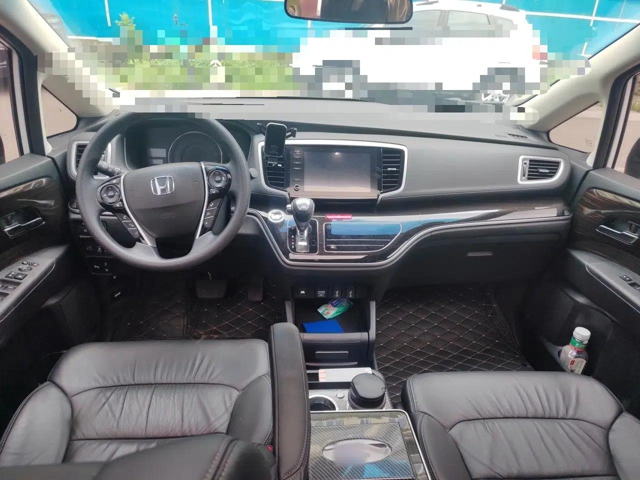 Honda Odyssey 2019 2.0L Rui·Smart Edition — миниатюра 9