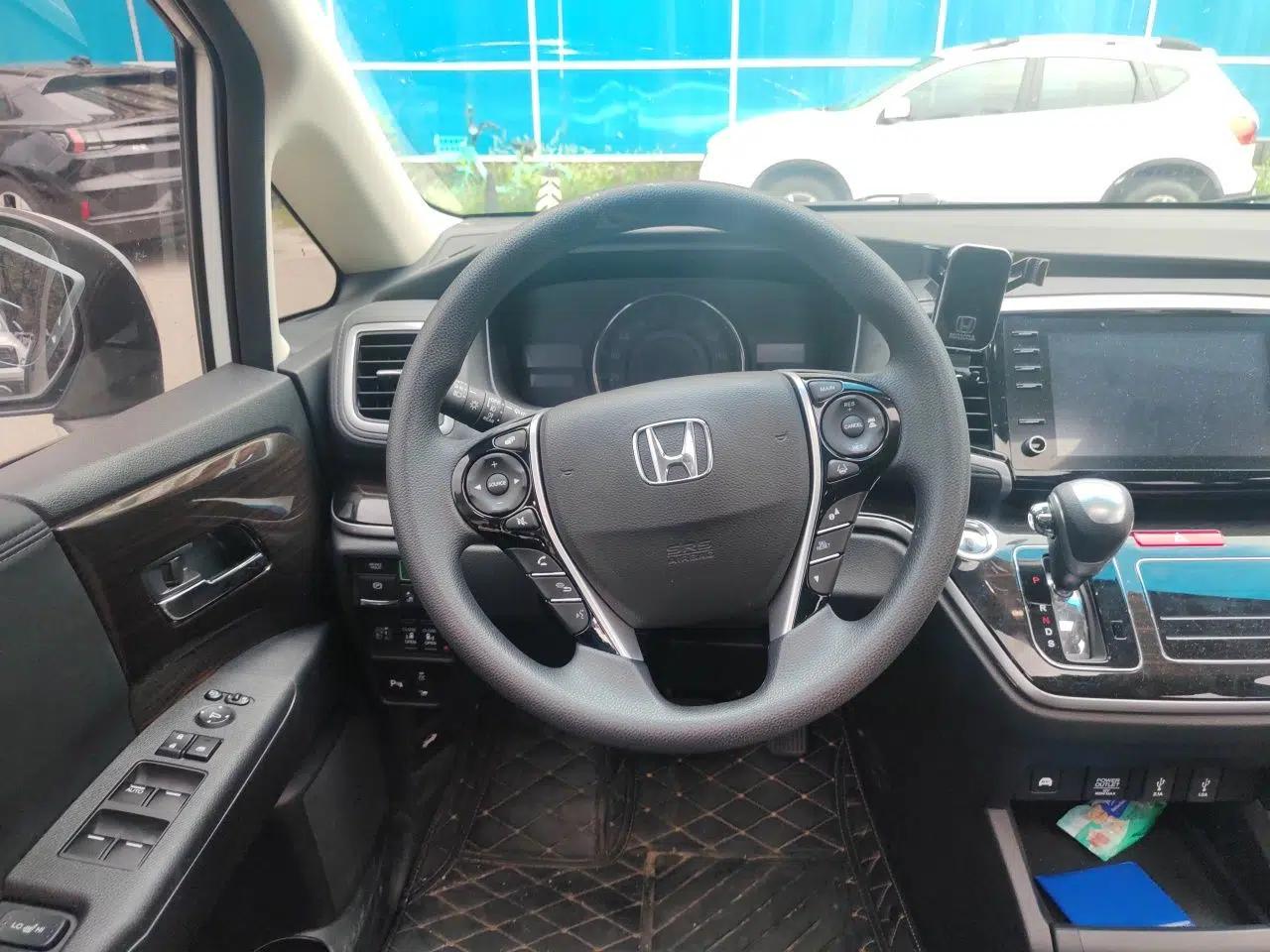 Honda Odyssey 2019 2.0L Rui·Smart Edition — миниатюра 10