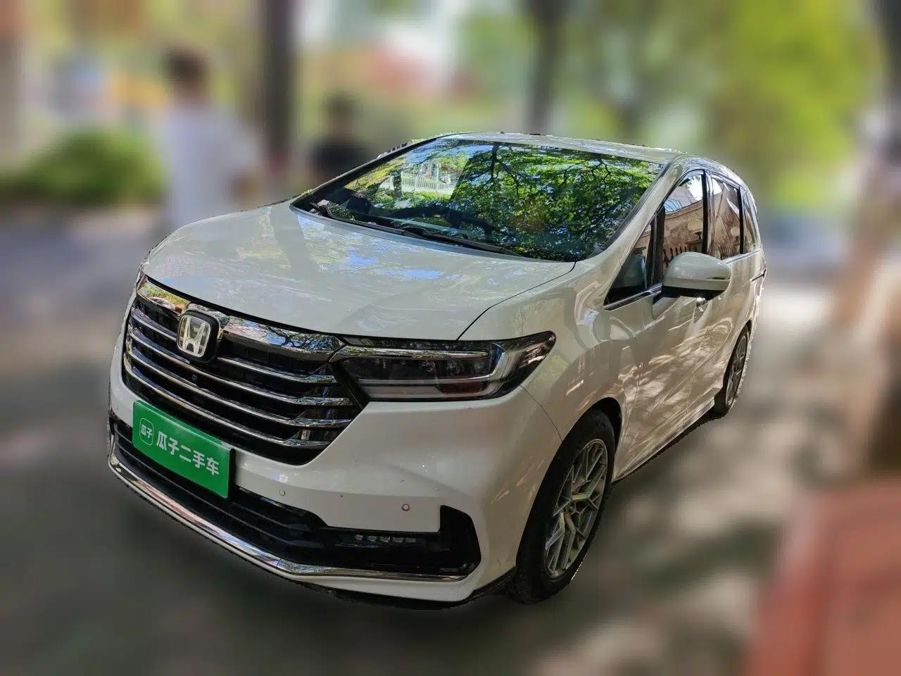 Honda Odyssey 2024 2.0L eHEV Sharp & Enjoy Edition — миниатюра 1