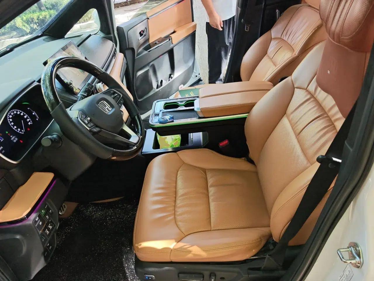 Honda Odyssey 2024 2.0L eHEV Sharp & Enjoy Edition — миниатюра 15