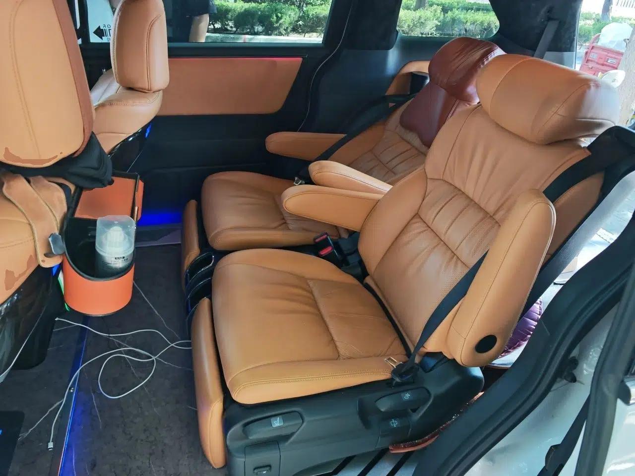 Honda Odyssey 2024 2.0L eHEV Sharp & Enjoy Edition — миниатюра 17