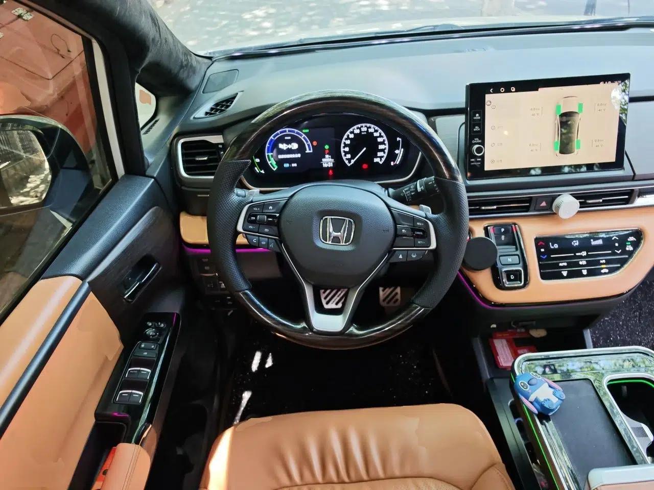 Honda Odyssey 2024 2.0L eHEV Sharp & Enjoy Edition — миниатюра 10
