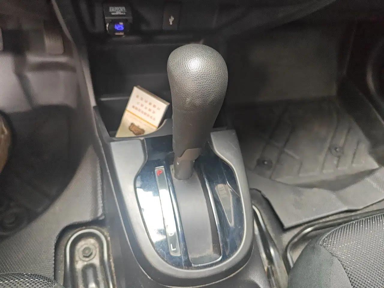 Honda Fit 2014 1.5L LX CVT Comfort Model — миниатюра 14