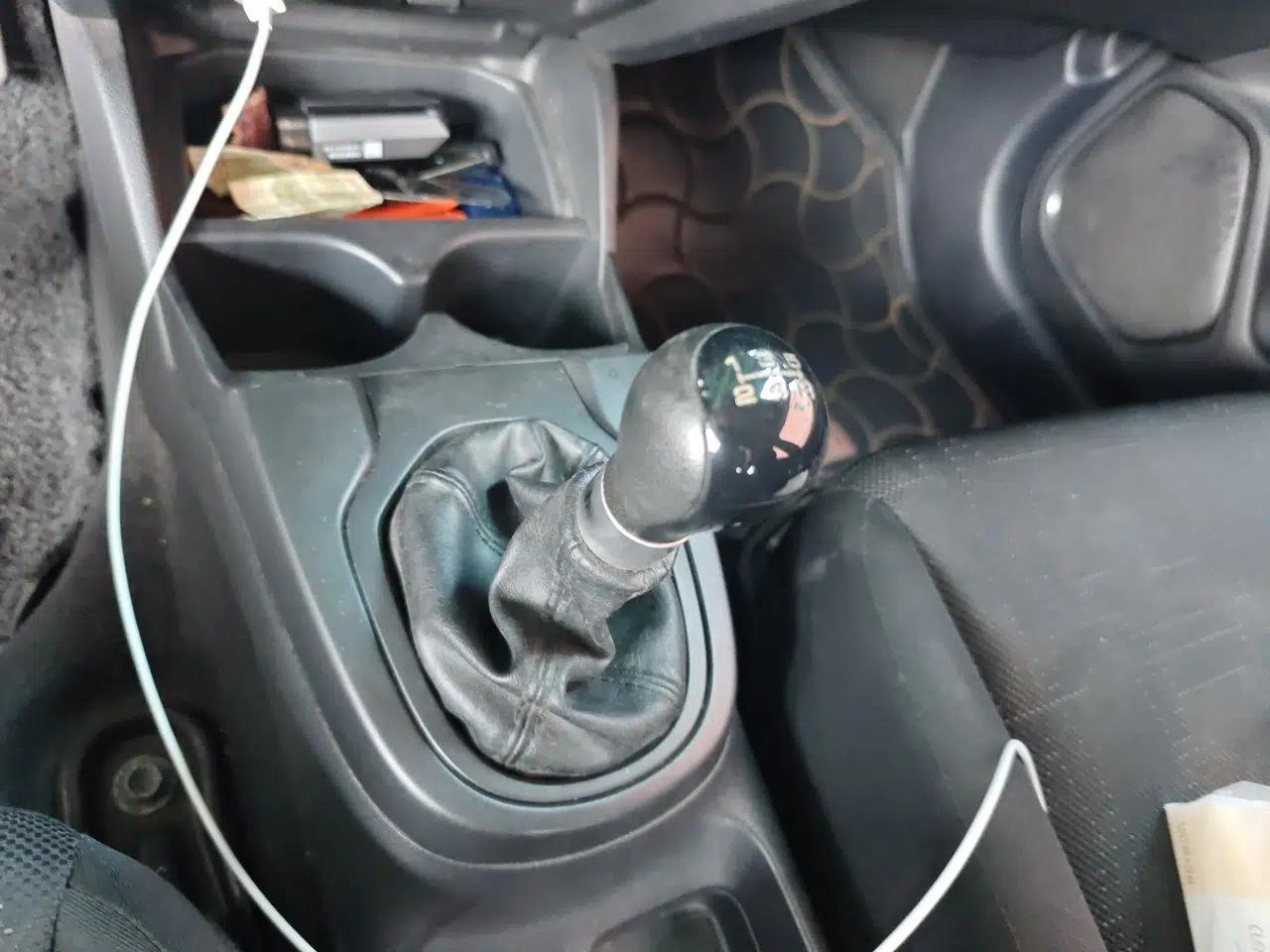 Honda Fit 2014 1.5L LX Manual Comfort Model — миниатюра 14