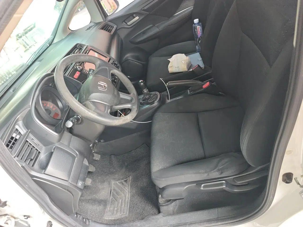 Honda Fit 2014 1.5L LX Manual Comfort Model — миниатюра 15
