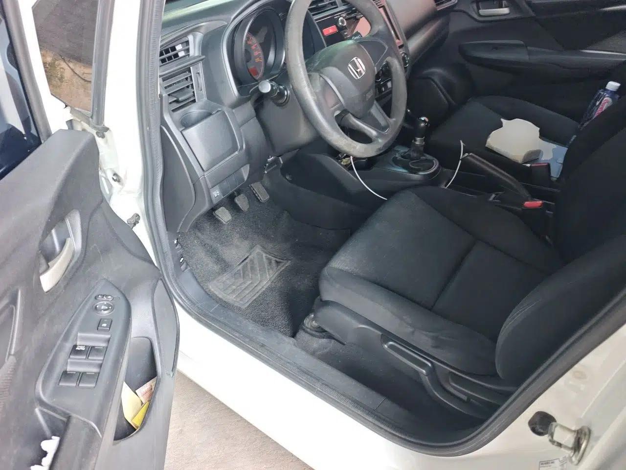 Honda Fit 2014 1.5L LX Manual Comfort Model — миниатюра 16