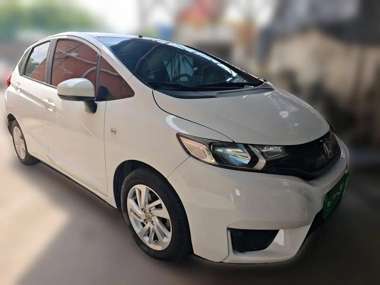 Honda Fit 2014 1.5L LX Manual Comfort Model — миниатюра 3