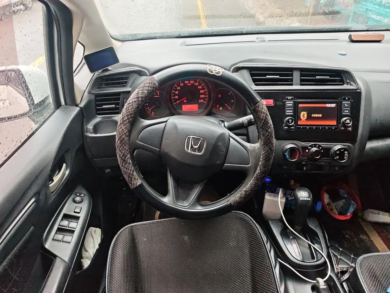 Honda Fit 2014 1.5L LX CVT Comfort Model — миниатюра 10