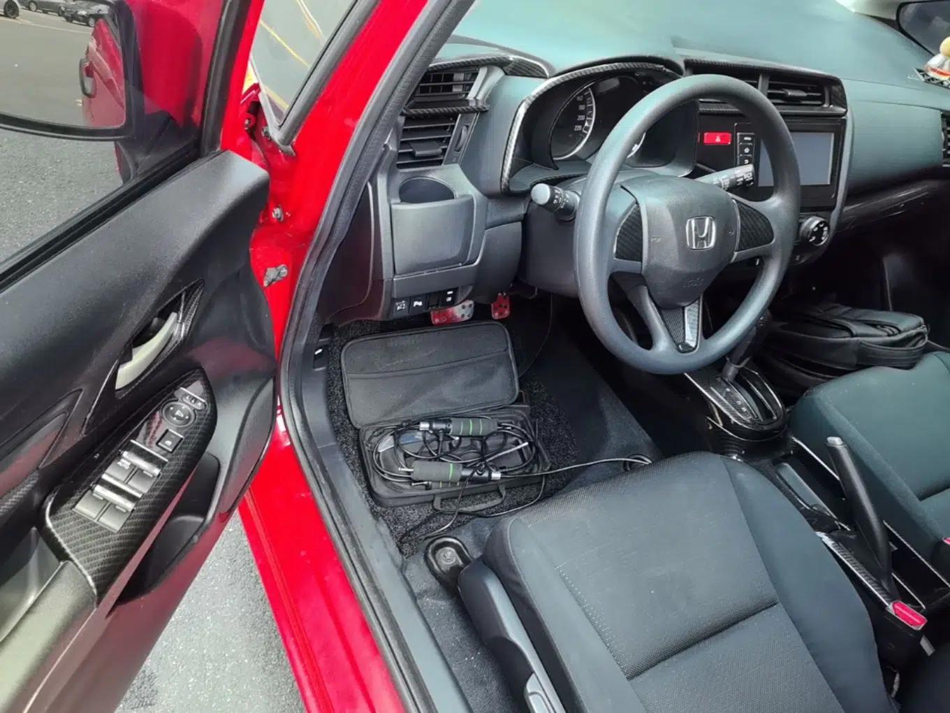 Honda Fit 2016 1.5L LXS CVT Comfort Sunroof Version — миниатюра 27