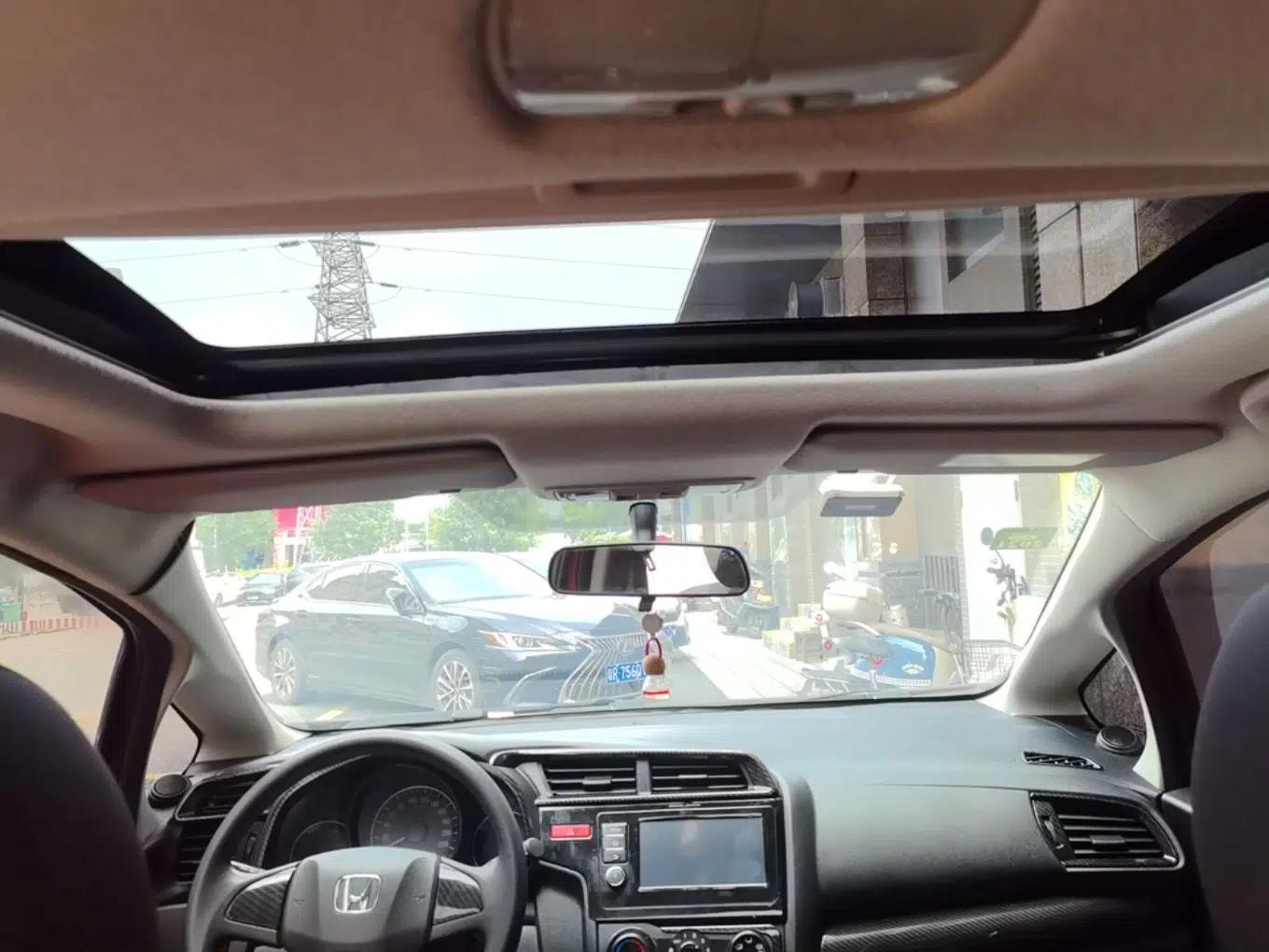 Honda Fit 2016 1.5L LXS CVT Comfort Sunroof Version — миниатюра 30