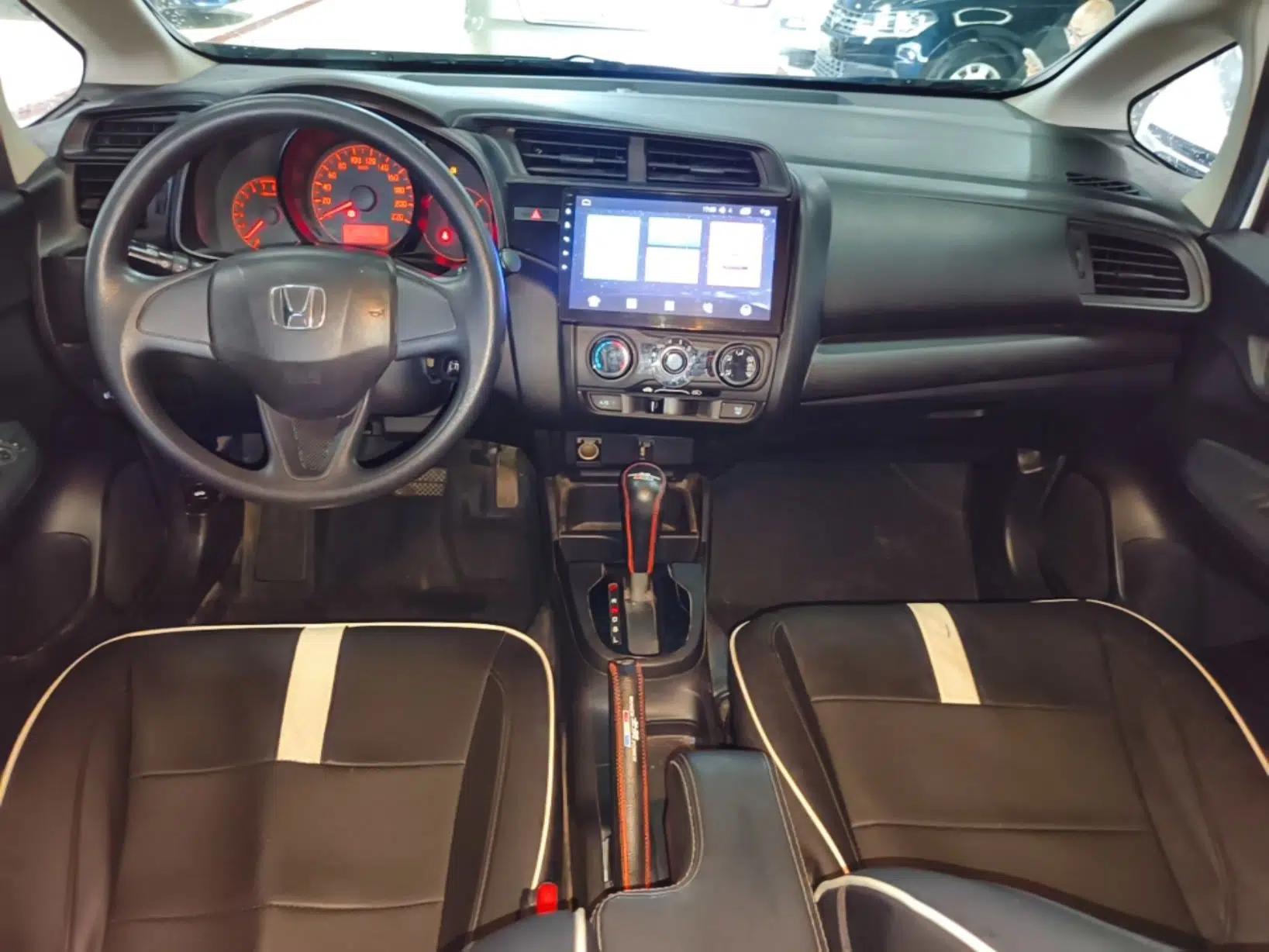 Honda Fit 2018 1.5L CVT Comfort Version — миниатюра 12