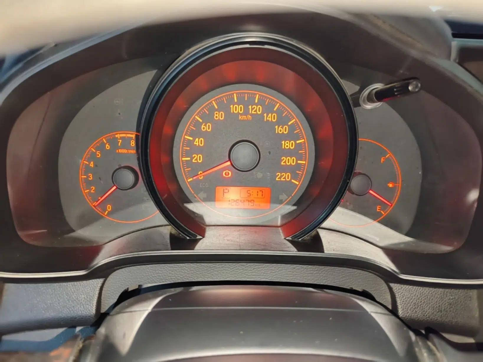 Honda Fit 2018 1.5L CVT Comfort Version — миниатюра 14