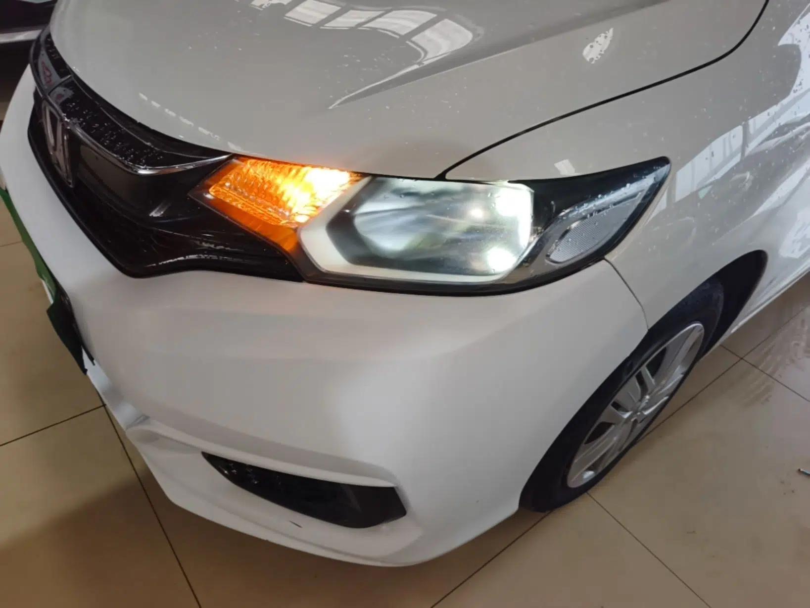 Honda Fit 2018 1.5L CVT Comfort Version — миниатюра 8