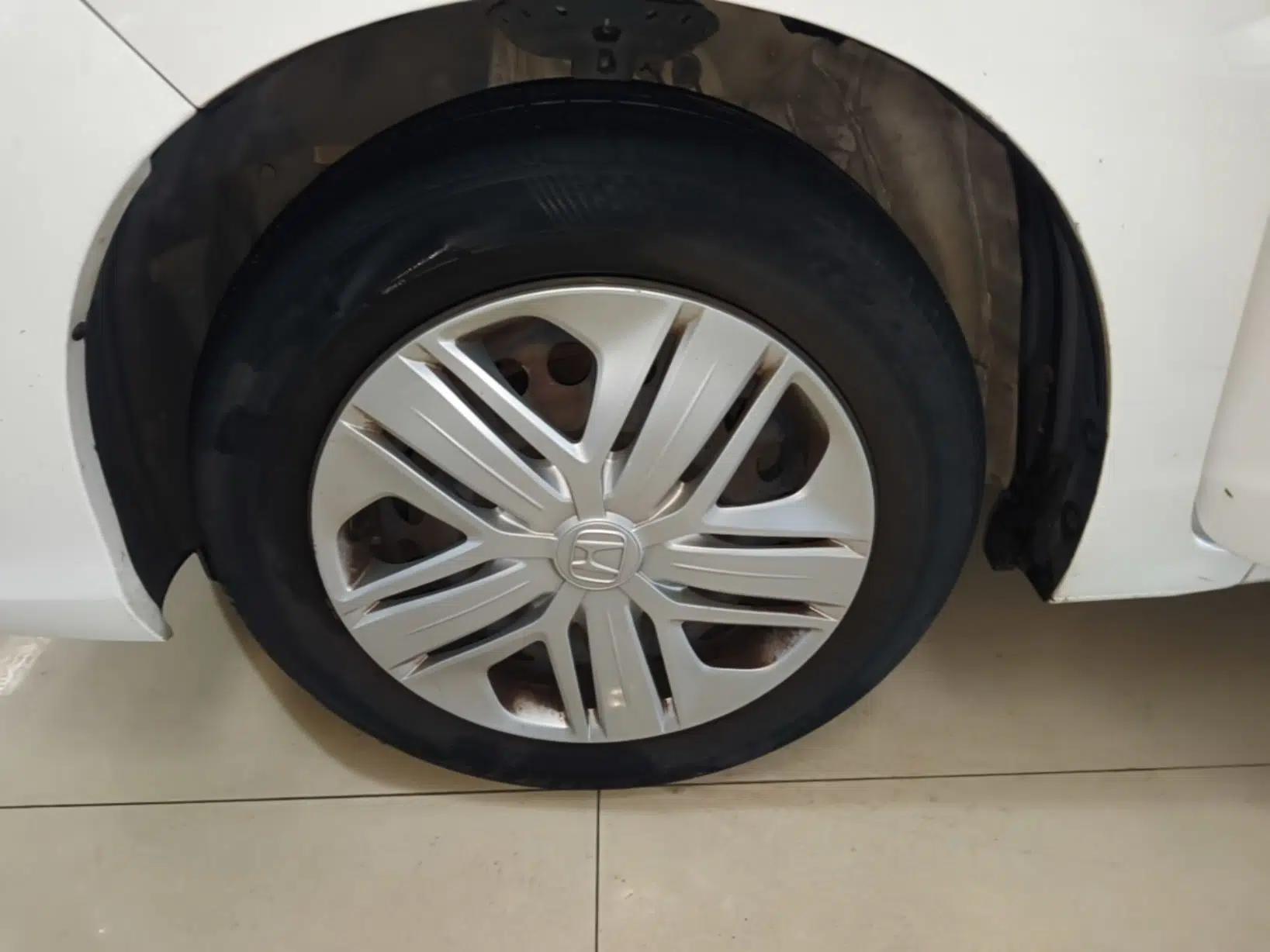 Honda Fit 2018 1.5L CVT Comfort Version — миниатюра 10