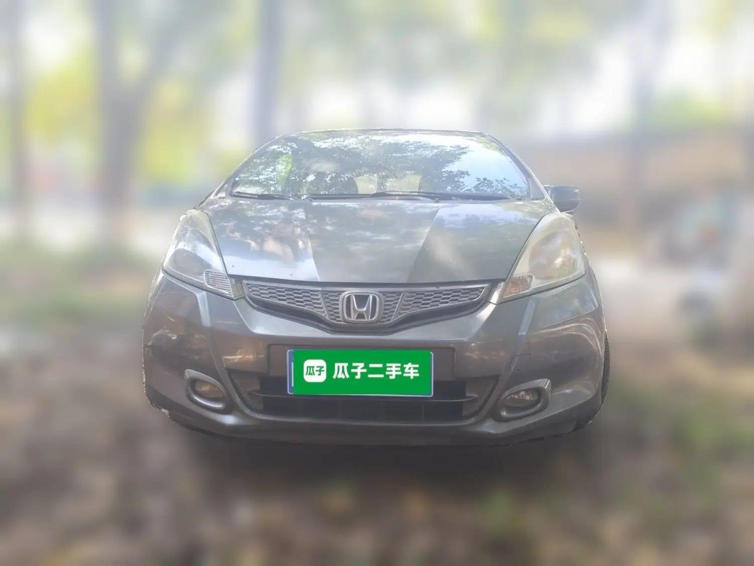 Honda Fit 2011 1.3L automatic comfort version — миниатюра 2