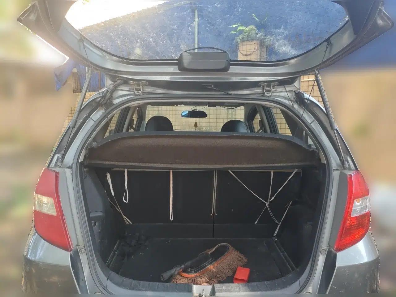 Honda Fit 2011 1.3L automatic comfort version — миниатюра 19