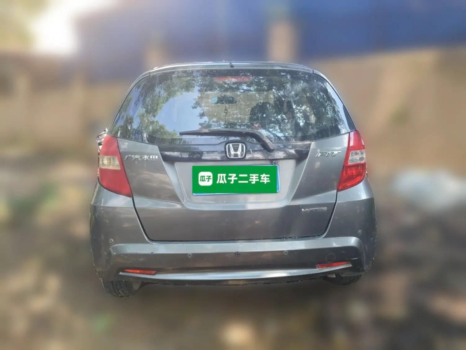 Honda Fit 2011 1.3L automatic comfort version — миниатюра 5
