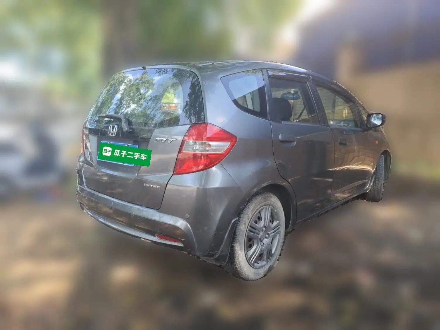Honda Fit 2011 1.3L automatic comfort version — миниатюра 6