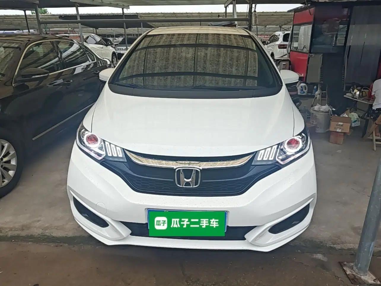 Honda Fit 2018 1.5L CVT Comfort Version — миниатюра 2