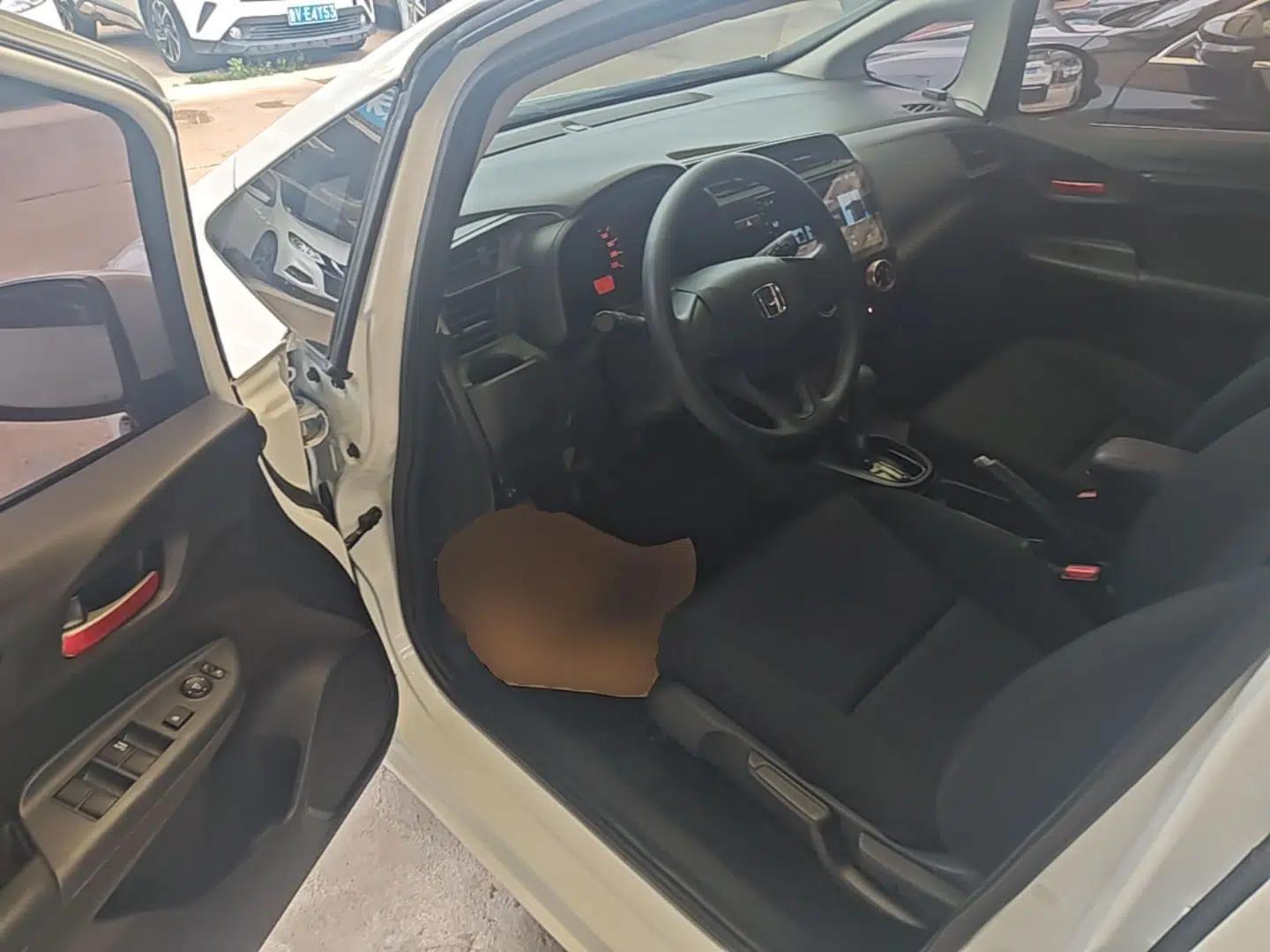 Honda Fit 2018 1.5L CVT Comfort Version — миниатюра 18