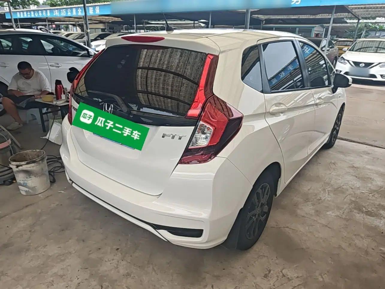 Honda Fit 2018 1.5L CVT Comfort Version — миниатюра 6